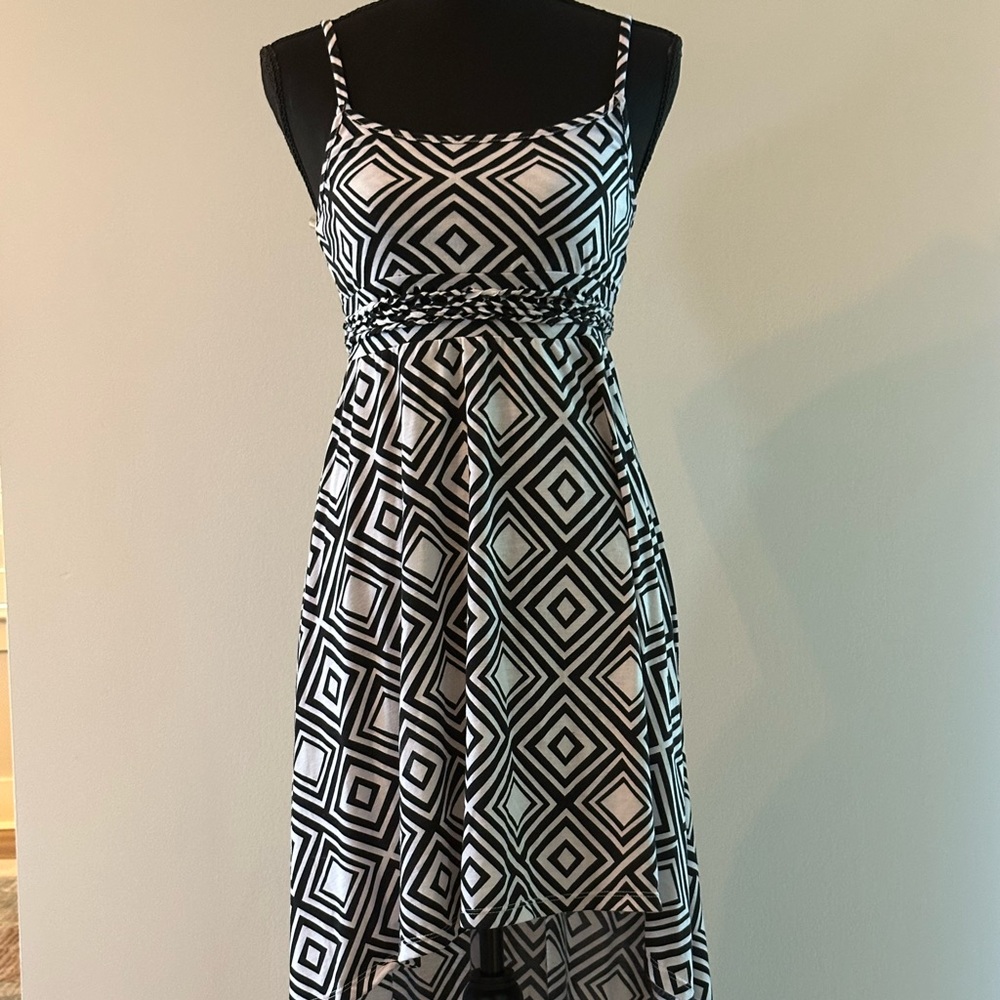 🖤🤍 No Boundaries Black & White Geometric Print Dress – Size M
